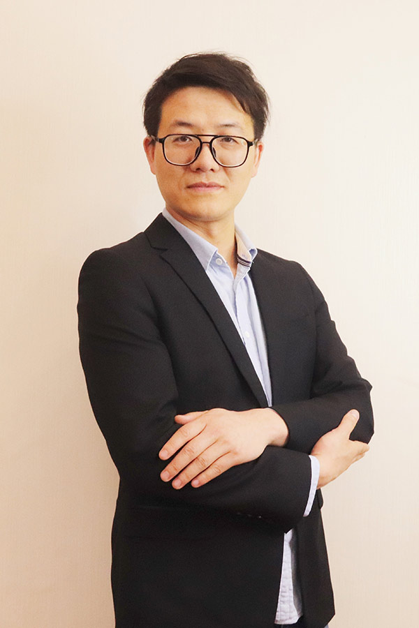 府谷李林科 本科学历,毕业于西安石油大学