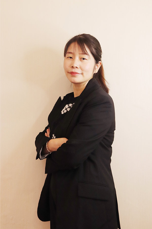 府谷吕瑶 本科学历,毕业于陕西师范大学