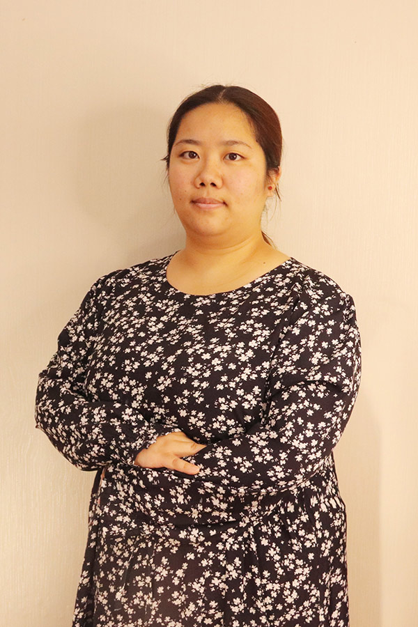 府谷候洋  本科学历，优秀班主任