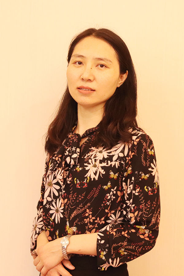 府谷王晓娜 研究生学历,毕业于华南师范大学