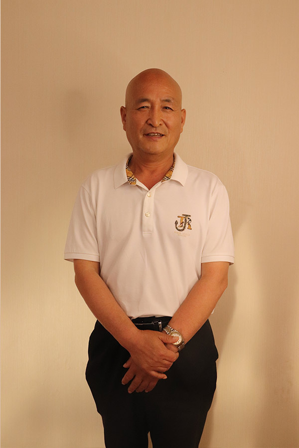 府谷杨养民 本科学历，毕业于陕西师范大学
